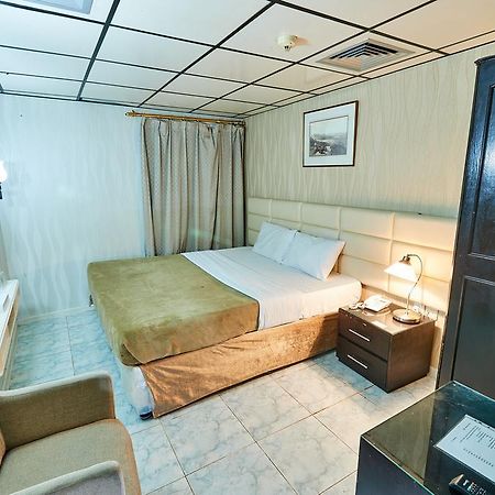 West Hotel Дубай Экстерьер фото